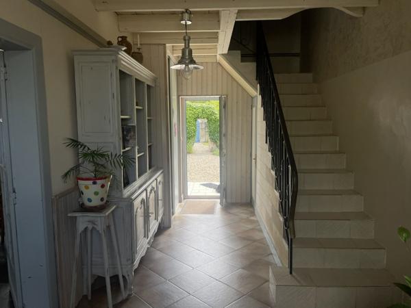 MAISON DE BOURG EN PIERRES
