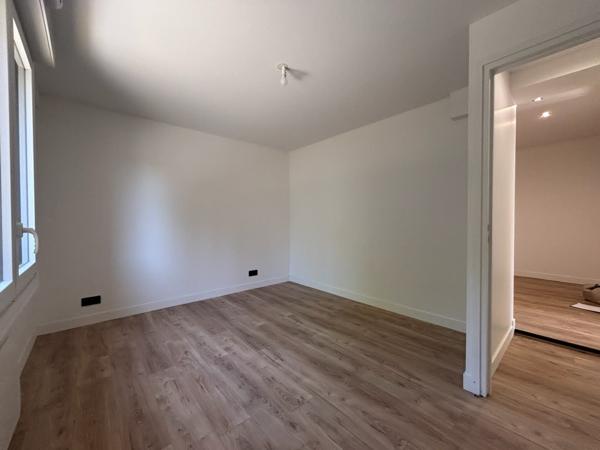 Maison
         5 pièces
        - 100 m² 539 000 € *