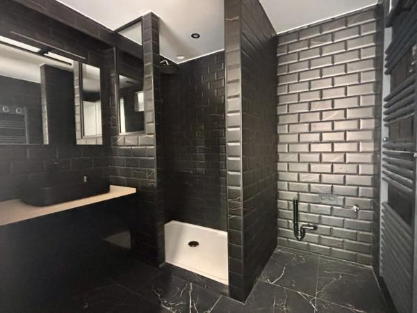Maison
         5 pièces
        - 100 m² 539 000 € *