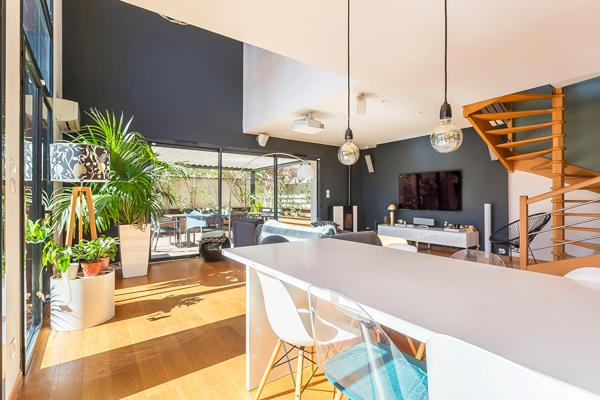 Triplex contemporain comme une maison sur le plateau de St Rambert