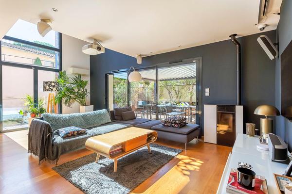 Triplex contemporain comme une maison sur le plateau de St Rambert