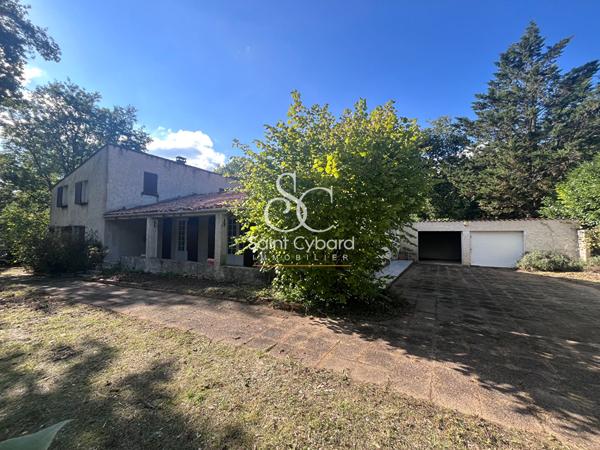 Maison spacieuse à vendre à Puymoyen – 4 chambres et grand jardin !