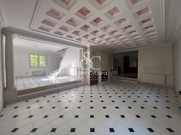 Maison spacieuse à vendre à Puymoyen – 4 chambres et grand jardin !