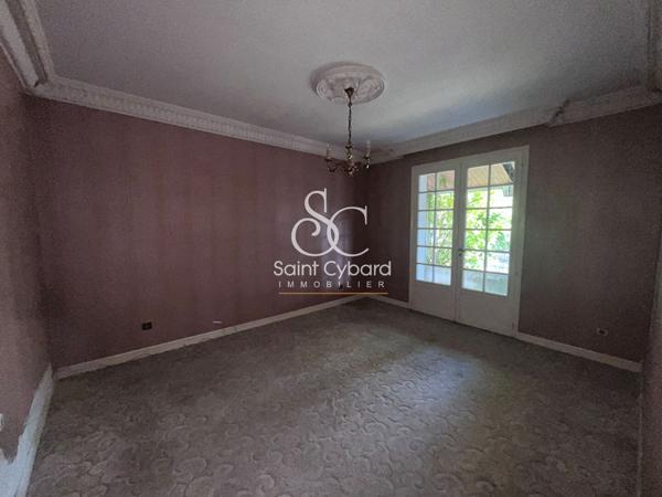 Maison spacieuse à vendre à Puymoyen – 4 chambres et grand jardin !