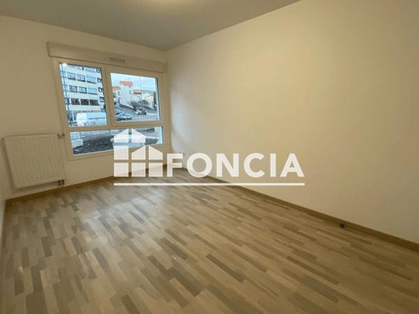 Location Appartement 3 pièces 67.6 m² - 96 AVENUE JOSEPH CLAUSSAT Chamalieres 63400