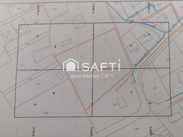 Très grand terrain de 5148 m² borné et constructible.