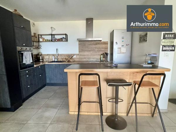 Vente                                                      Appartement
                        
                     3 pièces                      70 m2                     à Propriano