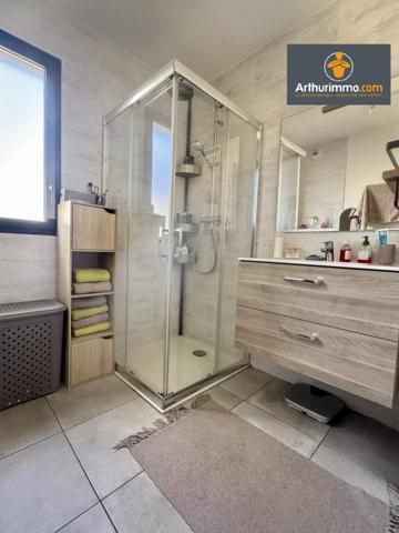 Vente                                                      Appartement
                        
                     3 pièces                      70 m2                     à Propriano