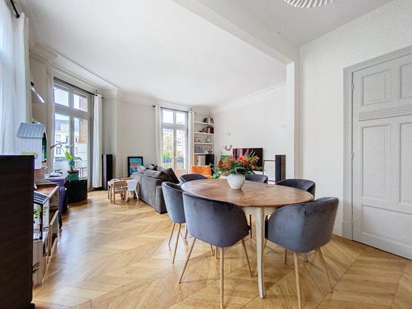 Appartement T4 de 117m² avec cave ARMENTIERES