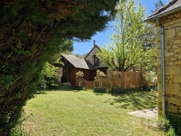 Gîtes chambres d'hôtes - Le bugue Propriété de charme – 3 maisons sur 2 ha, sans vis-à-vis, piscine, gîtes prêts à exploiter