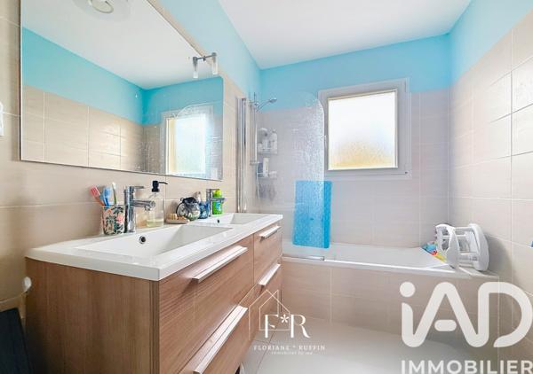 Maison à vendre 4 pièces 91 m² Camaret-sur-Aigues