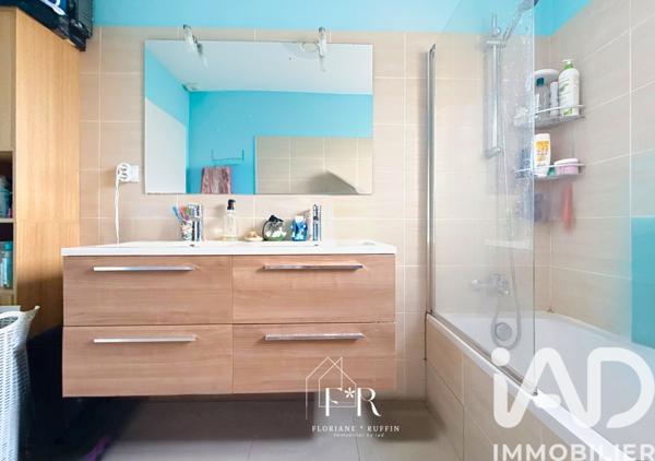 Maison à vendre 4 pièces 91 m² Camaret-sur-Aigues