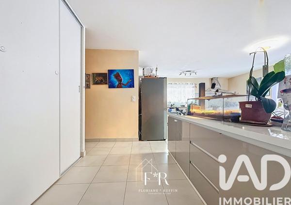 Maison à vendre 4 pièces 91 m² Camaret-sur-Aigues