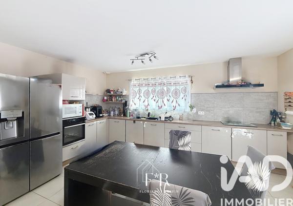 Maison à vendre 4 pièces 91 m² Camaret-sur-Aigues