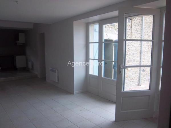 Duplex - Oloron-sainte-marie - Réf.:205201 EXCLUSIVITE- DANS SECTEUR CALME ET DANS RESIDENCE DE CHARME, APPARTEMENT T4 EN DUPLEX - IDEAL POUR INVESTISSEURS -
