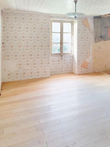 Maison de ville avec jardin , travaux à prévoir