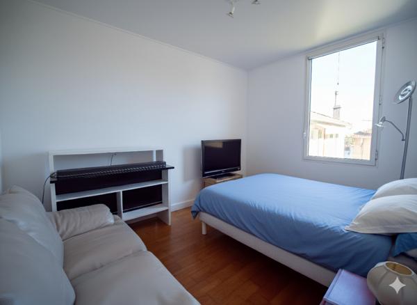 Maison rénovée + studio indépendant  Proche centre-ville