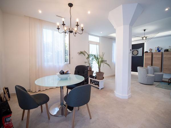 Maison rénovée + studio indépendant  Proche centre-ville