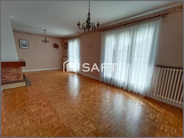 Safti-Benjamin Marcouiller vous propose : Maison 8 pièces.