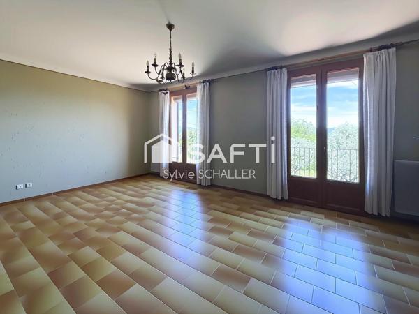 Maison avec véranda indépendante, pour une profession libérale !