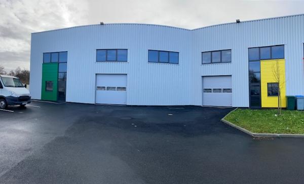 A LOUER LOCAL D'ACTIVITE NEUF 334 m² - La Chapelle / Erdre.