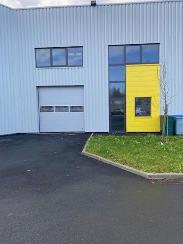 A LOUER LOCAL D'ACTIVITE NEUF 334 m² - La Chapelle / Erdre.