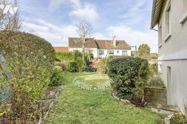 Maison familiale avec grand jardin, La Chapelle Saint-Jean Bois d'Arcy