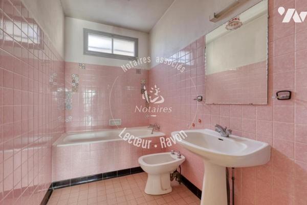 Maison familiale avec grand jardin, La Chapelle Saint-Jean Bois d'Arcy