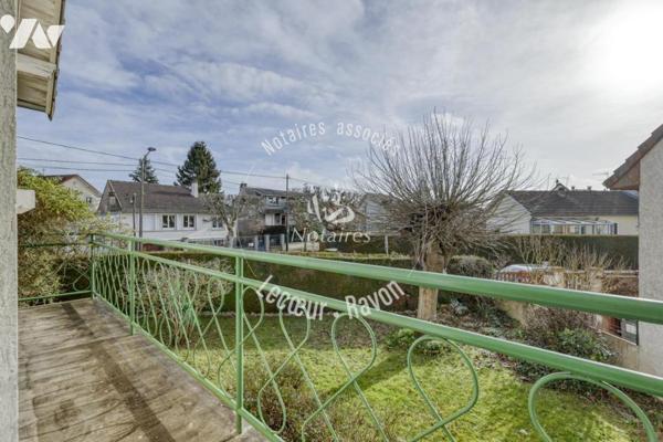 Maison familiale avec grand jardin, La Chapelle Saint-Jean Bois d'Arcy