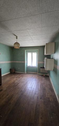 Immeuble à vendre 7 pièces CHATEAUPONSAC (87)