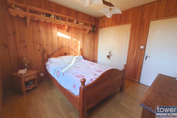 Maison
                                                                                                                                                                                                                                                                                                                        5 pièce(s)                                                                                                                                                                                                          3 chambre(s)                                                                                                                                                                                                          270  m²