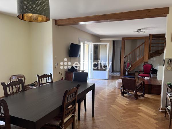 Maison
         6 pièces
        - 139 m² 296 000 € *