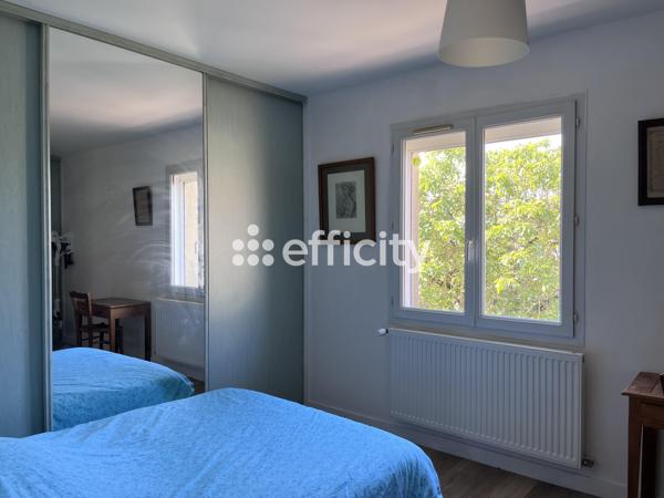 Maison
         6 pièces
        - 139 m² 296 000 € *