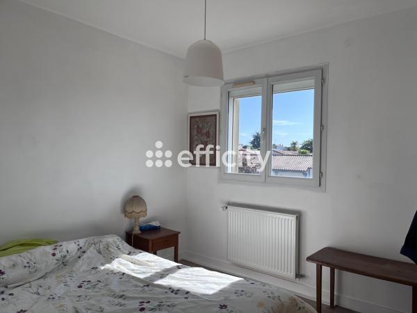 Maison
         6 pièces
        - 139 m² 296 000 € *