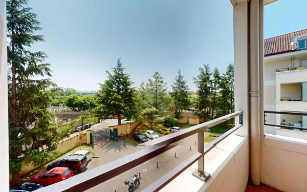 Appartement à vendre    3 pièces • 68,74 m2 Lyon 4