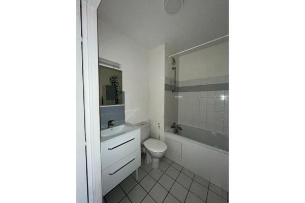 A LOUER : T1 à MARCQ EN BAROEUL • • 560 € CC • Réf. G562-1