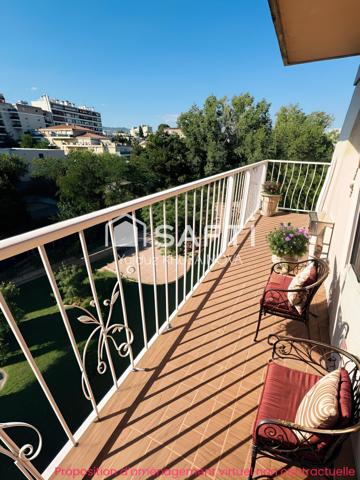 T3/4 AVEC BALCON ET VUE DÉGAGÉE / RESIDENCE SECURISÉE / PLACES DE PARKINGS EXTERIEURS LIBRE