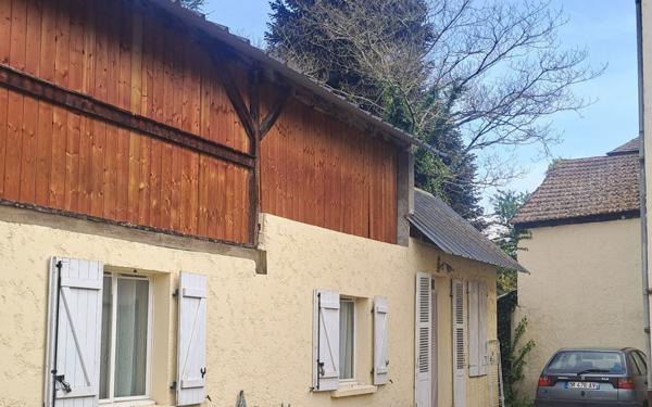 Appartement à vendre    2 pièces •  Boeil-Bezing