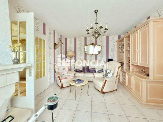 À vendre Immeuble 285 m² - 4 appartements - Chantraine 88000