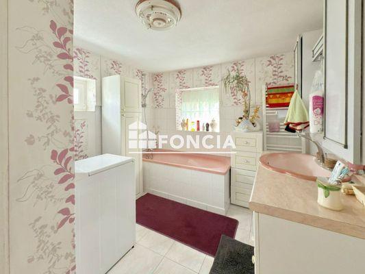 À vendre Immeuble 285 m² - 4 appartements - Chantraine 88000