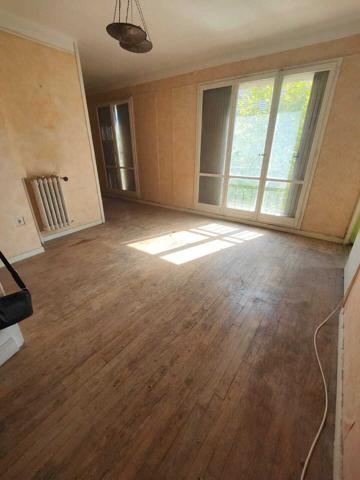 Beau T4 + exterieurs 177 000 €