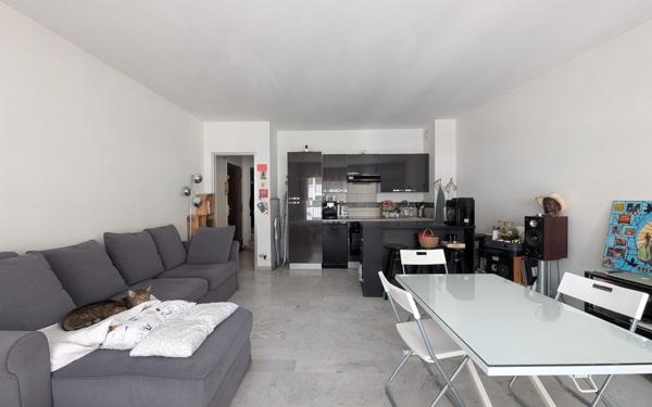 Appartement à vendre    1 pièce • 37 m2 Toulon