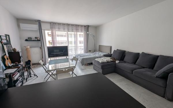 Appartement à vendre    1 pièce • 37 m2 Toulon