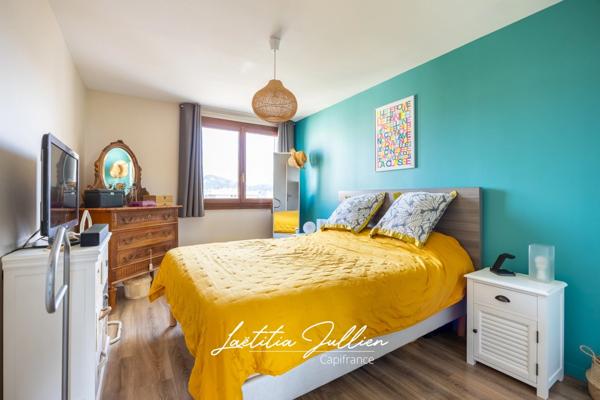 EXCLUSIVITÉ – MARSEILLE 9e – Résidence Le Lancier - T3 traversant en étage élevé avec vues panoramiques sur le parc Bortoli, la mer et les collines