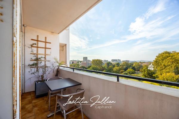 EXCLUSIVITÉ – MARSEILLE 9e – Résidence Le Lancier - T3 traversant en étage élevé avec vues panoramiques sur le parc Bortoli, la mer et les collines