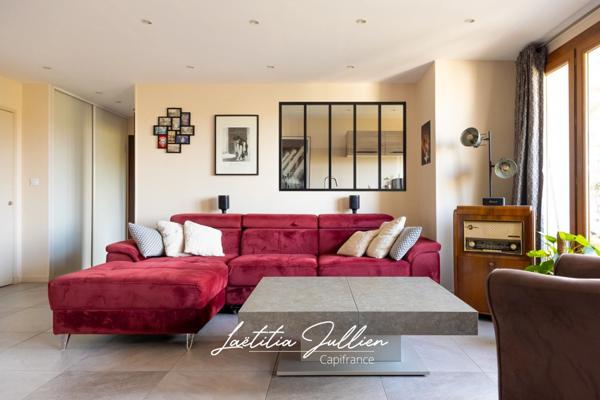 EXCLUSIVITÉ – MARSEILLE 9e – Résidence Le Lancier - T3 traversant en étage élevé avec vues panoramiques sur le parc Bortoli, la mer et les collines