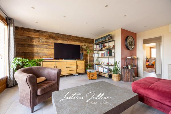 EXCLUSIVITÉ – MARSEILLE 9e – Résidence Le Lancier - T3 traversant en étage élevé avec vues panoramiques sur le parc Bortoli, la mer et les collines