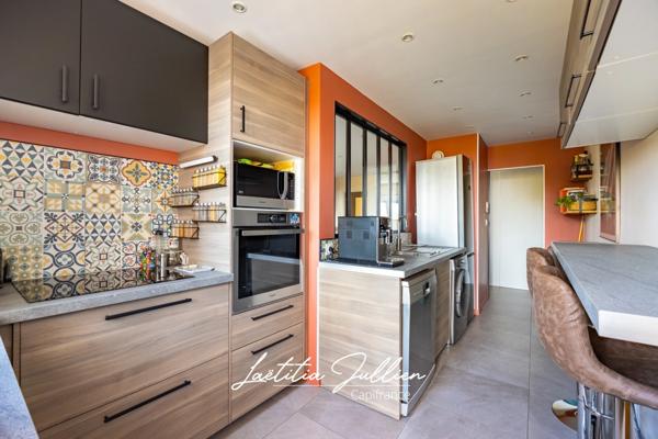 EXCLUSIVITÉ – MARSEILLE 9e – Résidence Le Lancier - T3 traversant en étage élevé avec vues panoramiques sur le parc Bortoli, la mer et les collines