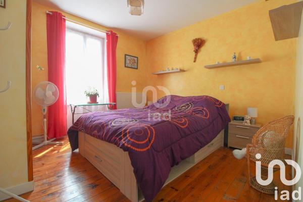 Maison 4 pièces de 145 m² à Saint-Victor-et-Melvieu (12400)