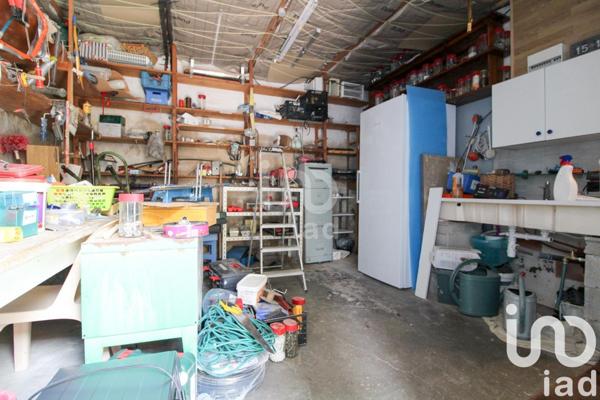 Maison 4 pièces de 145 m² à Saint-Victor-et-Melvieu (12400)